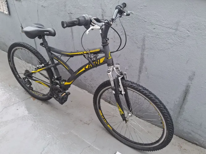 Vende -se bike caloi ,aro 26 usada !!
