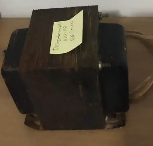Transformador 1000 VA 110-220/220-110