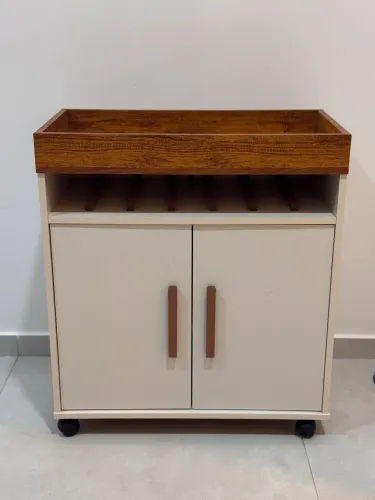 Aparador Buffet/Adega