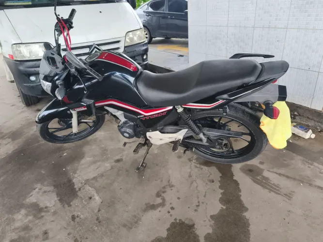 Moto toda original 2020