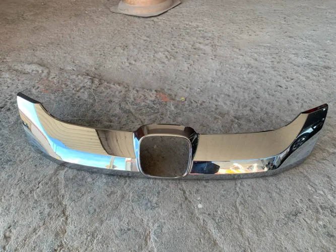 Friso cromado original da grade frontal Honda city 2015/2016/2017