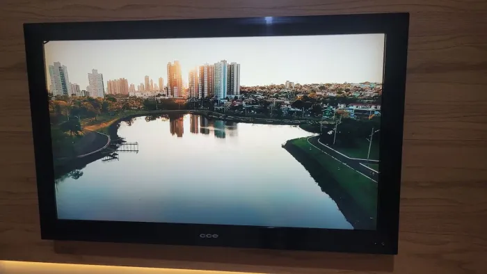 Televisão 42 polegadas com chromescast