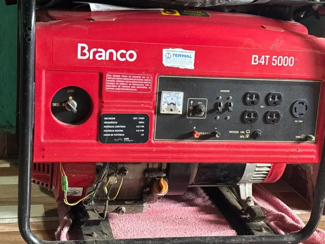 Gerador de energia Branco B4T 5000 Bivolt