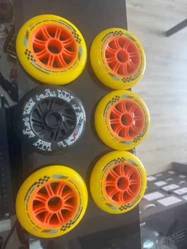 6 Rodas de Patins 110mm Novas - 5 IS Urban 86a / 1 Seba 85a