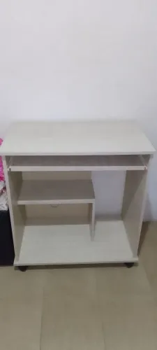 Mesa computador pequena ótimo estado!