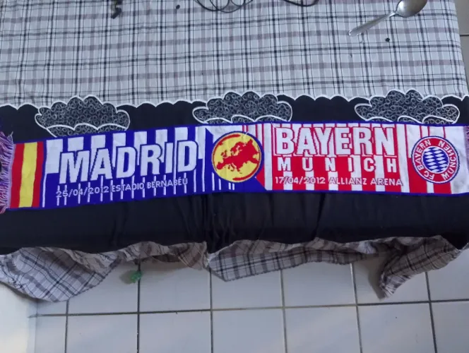 Cachecol Champions real Madrid x Bayern 17/042012 , 25/04/2012