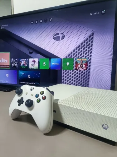 XBOX ONE S - LEITOR OK E CONTROLE ORIGINAL