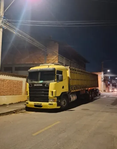 VENDE-SE SCANIA 124 360 - ANO 1998