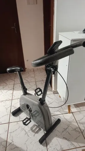 BICICLETA ERGOMÉTRICA