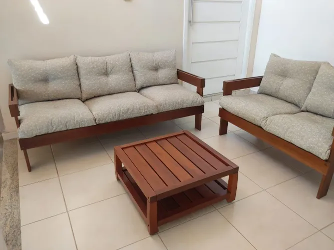 Conjunto de sofá de madeira 