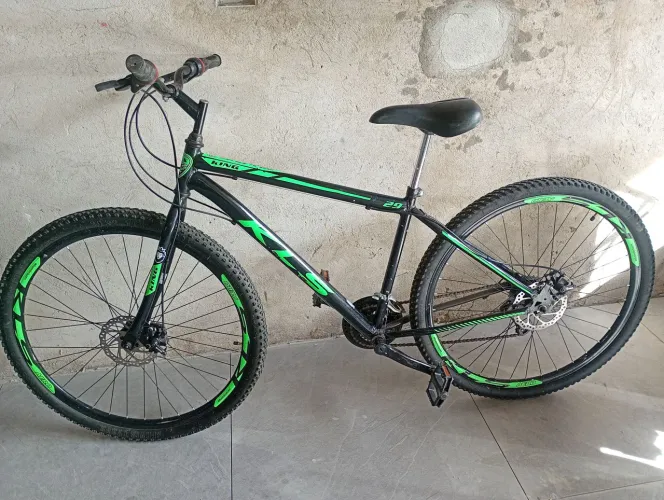 Bicicleta aro 29 KLS pouco usada