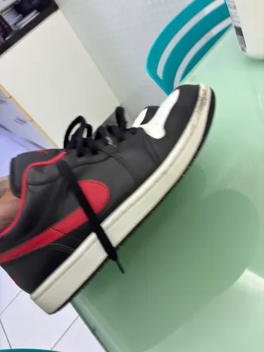 Tenis Jordan 1 - tam 43 preto/vermelho