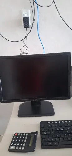 Monitor Dell de 19 polegadas funcionando perfeitamente 