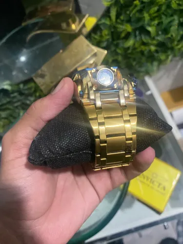 Invicta dourado BOLT ZEUS