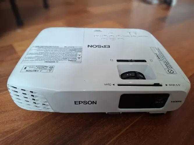 Projetor Epson PowerLite X24+ 3500 Lumens XGA HDMI Wi-Fi