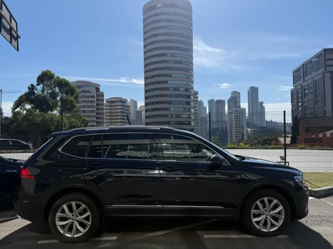 Volkswagen Tiguan Allspac Comf 250 TSI 1.4 Flex 2018