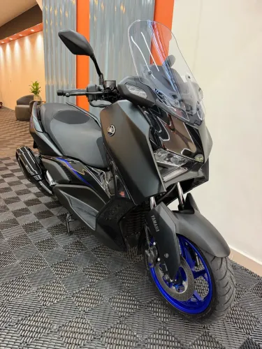 Xmax 300 2026