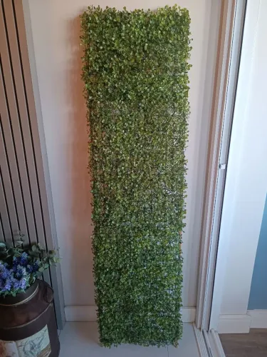 Painel verde + escada decorativa dourada (2 em 1)