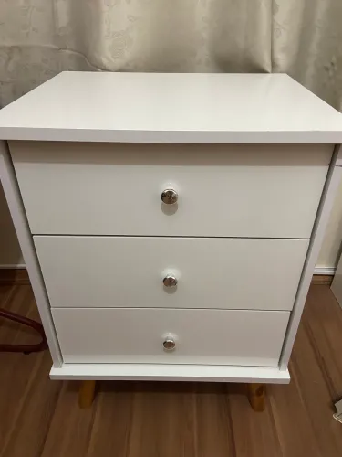 Vendo mesa de cabeceira (usada)