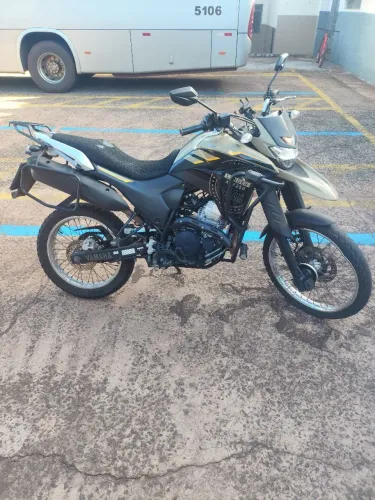 Vendo Lander para assumir parcelas