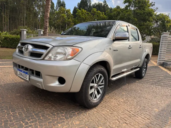 Toyota Hilux CD D4-d 4X4 2.5 16V 102cv TB Dies. 2008