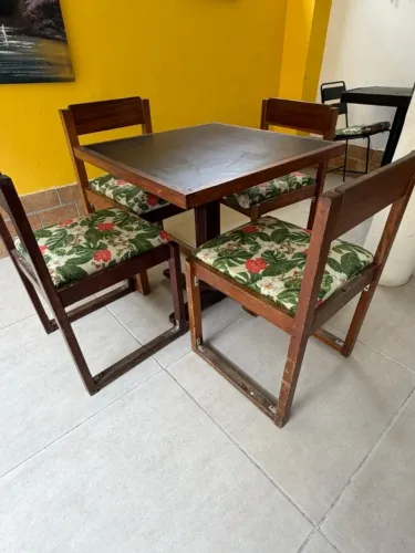 Mesa de Madeira