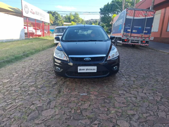 Ford Focus 1.6 S/se/se Plus Flex 8v/16v 5P 2011