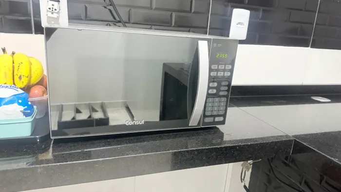 Microondas inox espelhado consul