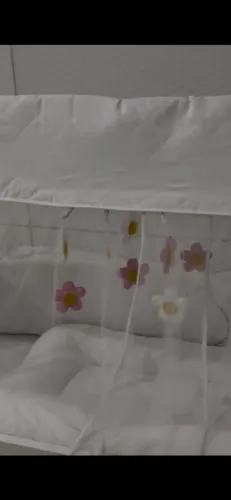 Kit berço com ninho redutor branco <br>Usado só 15 dias <br>Só o kit foi 600 aceito cartão