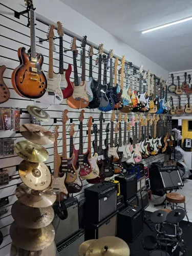 Guitarras Strato, Tele, Les Paul, Semi-Acustica (Novas e Usadas)