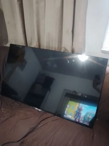 Televisão lG retirada de peças