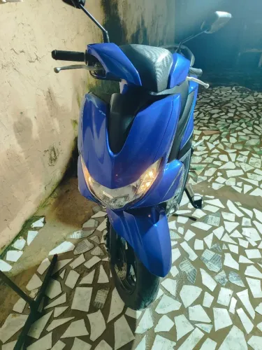 Vendo uma moto Neo Full