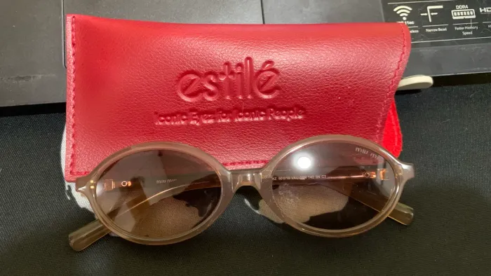 Óculos de Sol Miu Miu