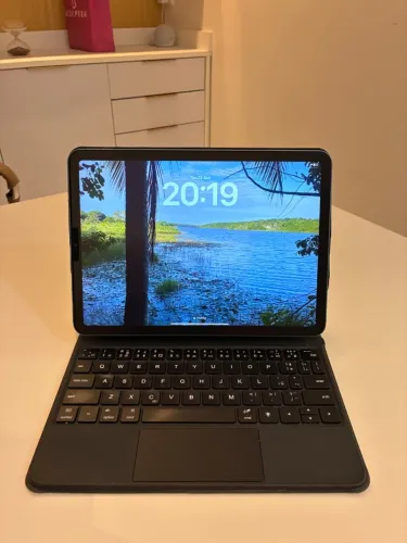 iPad Air 5ª Geração 64GB Wi-Fi