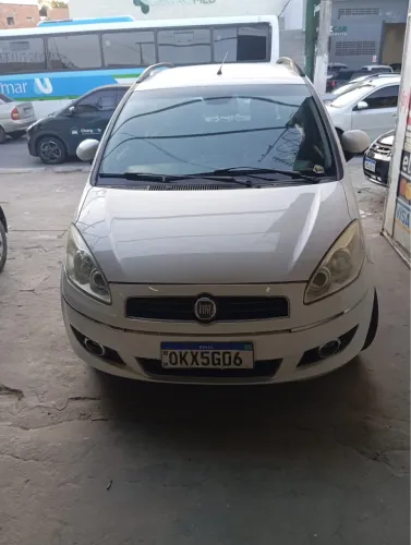 Fiat Idea Essence Dualogic 1.6 Flex 16V 5P 2013