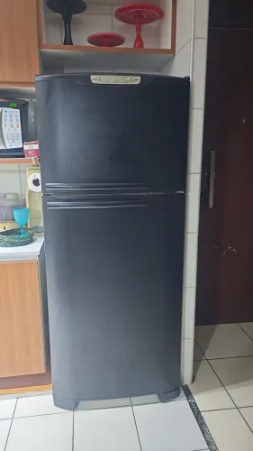 Geladeira Electrolux Preta