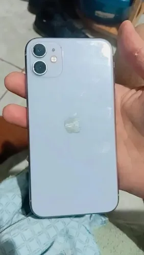 Vendo iPhone 11 em ótimo estado