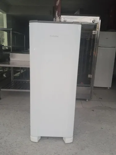 Geladeira Esmaltec