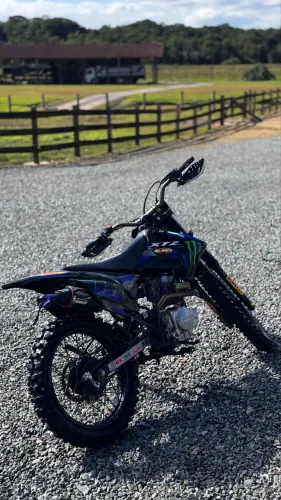 VENDO MOTO DE TRILHA