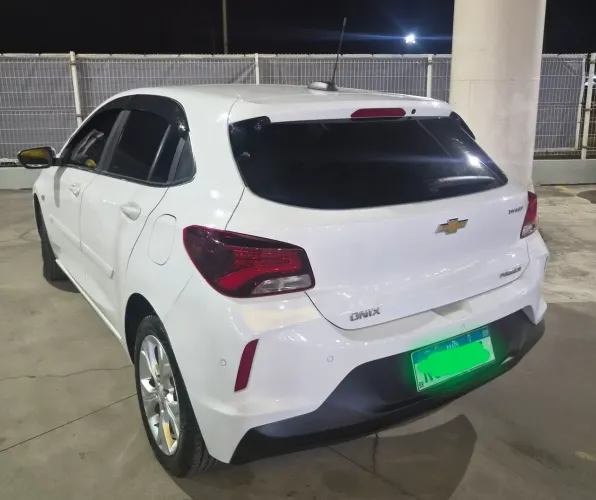 Chevrolet Onix Hatch Premier 1.0 12V TB Flex Aut. 4P 2020
