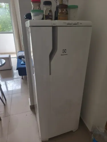 Geladeira Electrolux RE31 240L 1 Porta Classe A - c/ Nota Fiscal