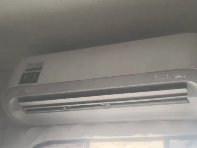 Split Eletrolux 18 mil BTUs 6 meses de uso com nota fiscal gelando muito R$ 1750