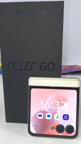 Motorola Rarz 60 Branco pérola, 12Ram,256 GB, Novíssimo, Nota Fiscal Ac. Cartão 12x