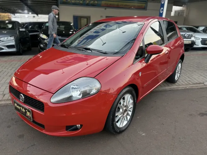 Fiat Punto Essence 1.6 Flex 16V 5P 2011