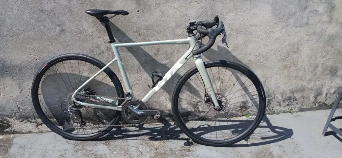 Bike 700 Speed GTA 18v c/ freios a disco