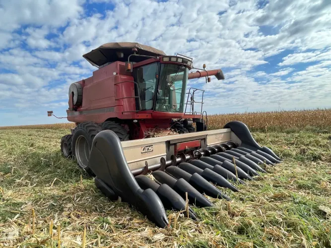 Vendo Plataforma de milho 12 linhas de 50 cm