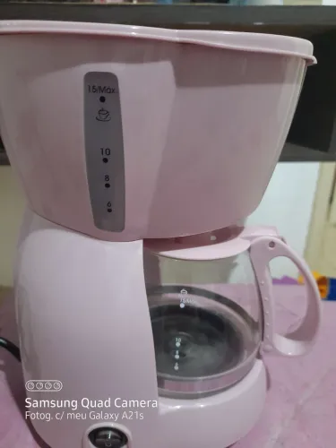VENDE-SE CAFETEIRA ROSA DA BRITÂNIA EM ESTADO DE NOVA