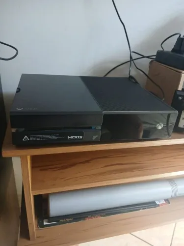 Xbox one 500 gb com jogos e kinect (Usado)