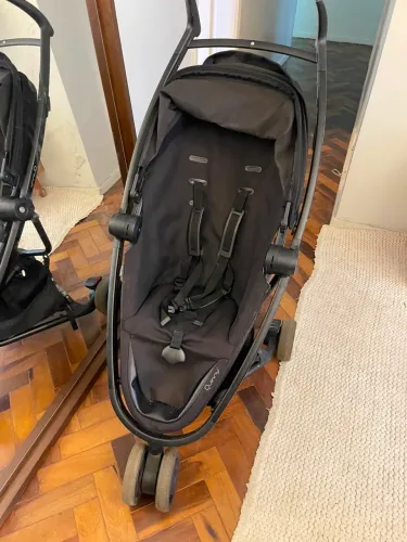 Carrinho de bebê Quinny zap flex - Usado
