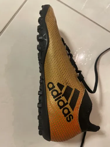 Chuteira Adidas Semi Nova Techfit - 39